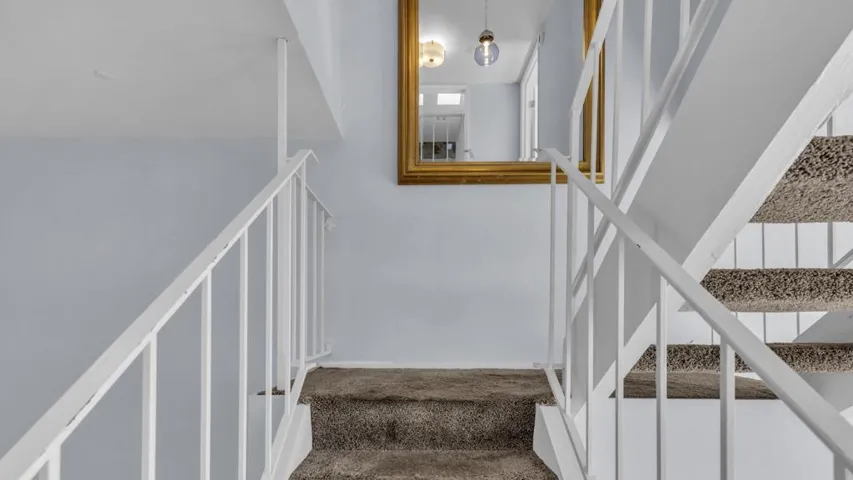 18-web-or-mls-Were Focused 2266 E Via Es