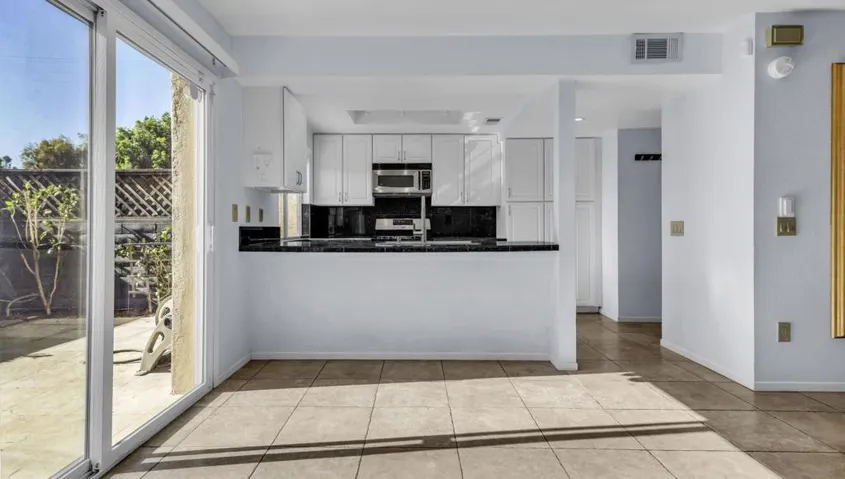 11-web-or-mls-Were Focused 2266 E Via Es