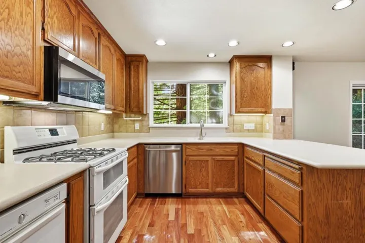 360 Carrera Circle, Aptos, California 95003