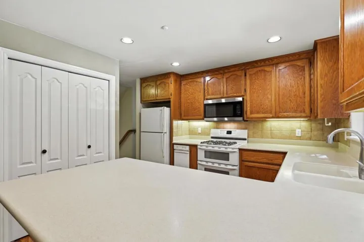 360 Carrera Circle, Aptos, California 95003
