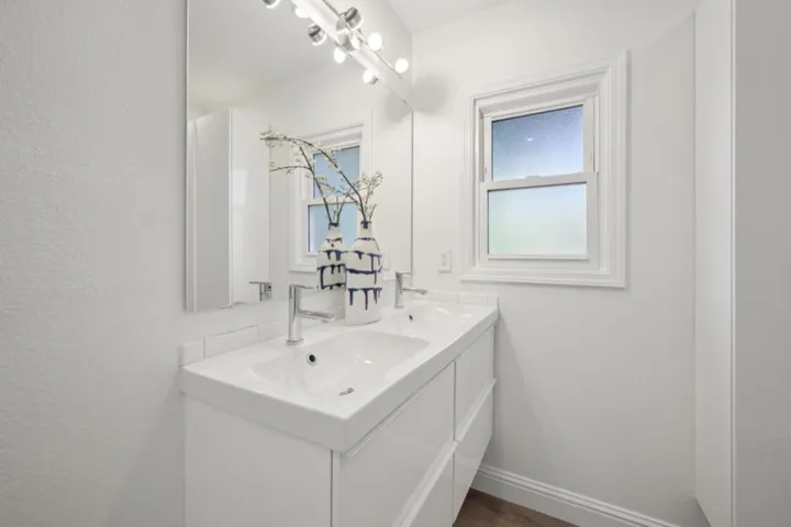 1004 Del Norte Avenue, Menlo Park, California 94025