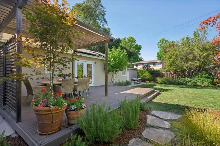 1004 Del Norte Avenue, Menlo Park, California 94025