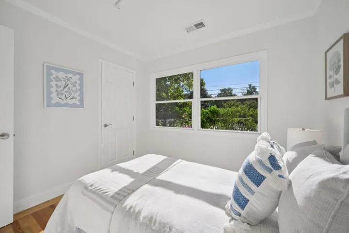 1004 Del Norte Avenue, Menlo Park, California 94025