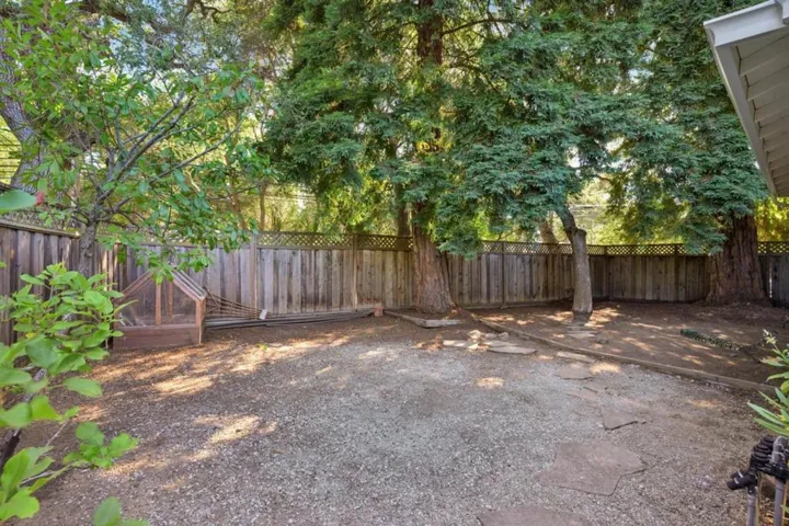1004 Del Norte Avenue, Menlo Park, California 94025