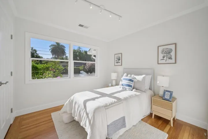 1004 Del Norte Avenue, Menlo Park, California 94025