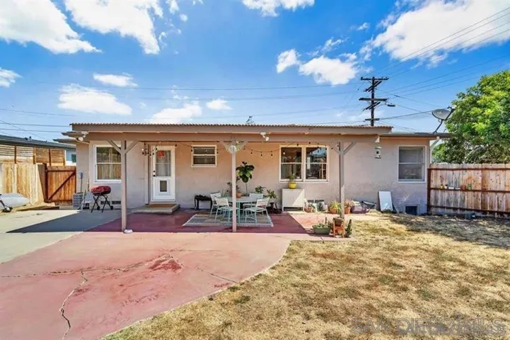 6465 Julie, San Diego, California 92115