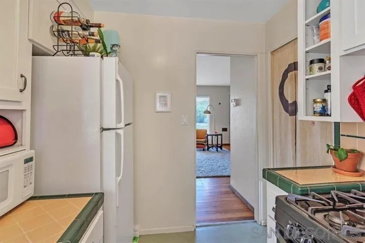 6465 Julie, San Diego, California 92115