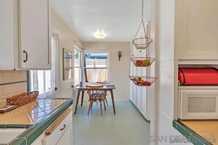 6465 Julie, San Diego, California 92115