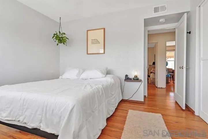 6465 Julie, San Diego, California 92115