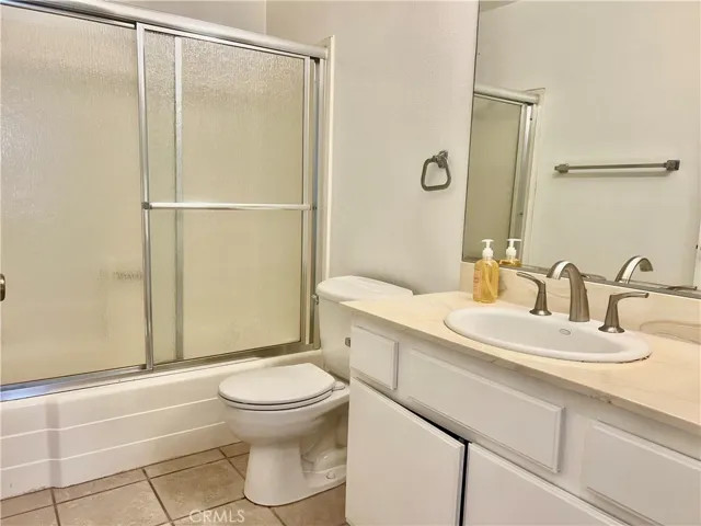 Shared Full Bath