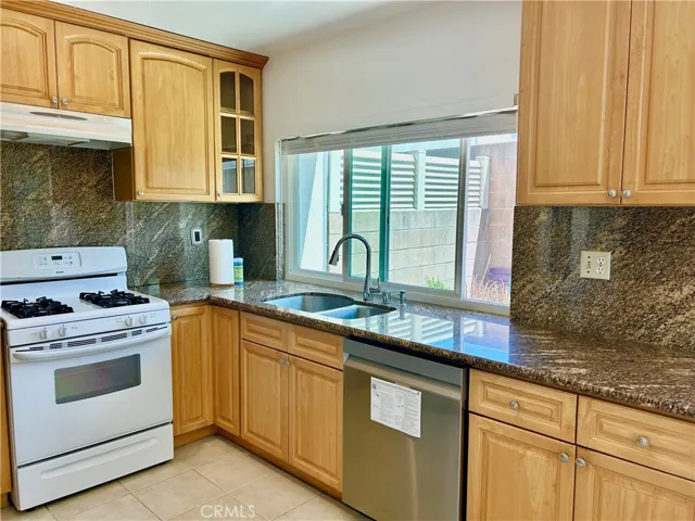 25837 Oak 115, Lomita, California 90717