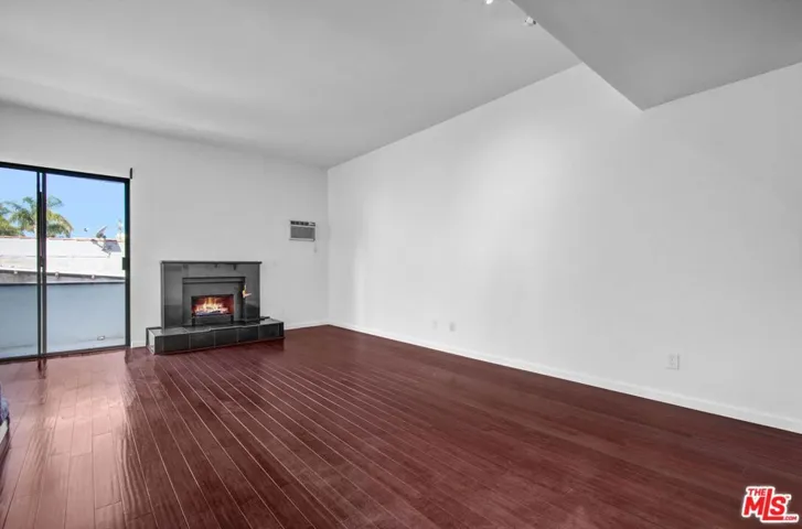 3665 Empire Drive 7, Los Angeles, California 90034