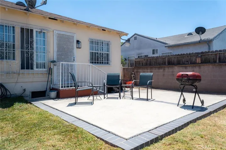 727 S Caswell, Compton, California 90220