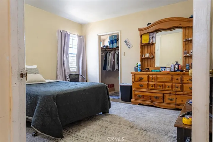 727 S Caswell, Compton, California 90220