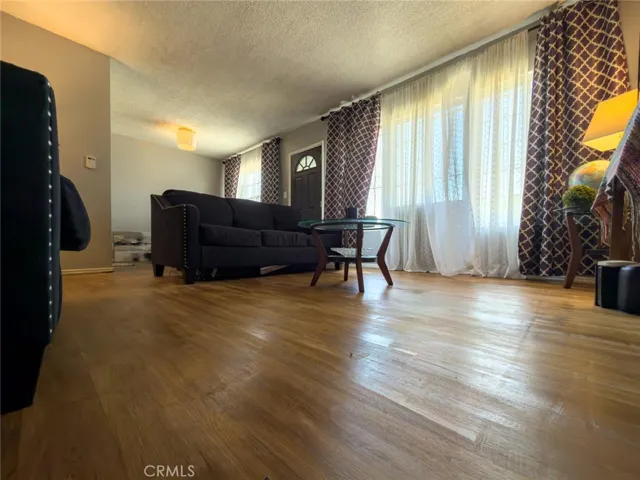 727 S Caswell, Compton, California 90220