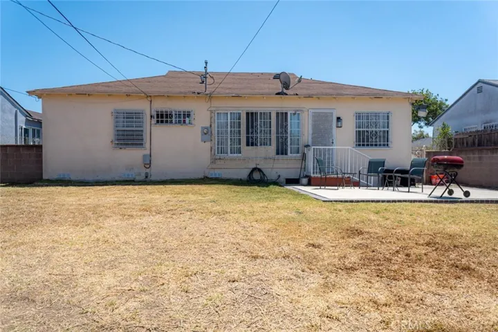 727 S Caswell, Compton, California 90220