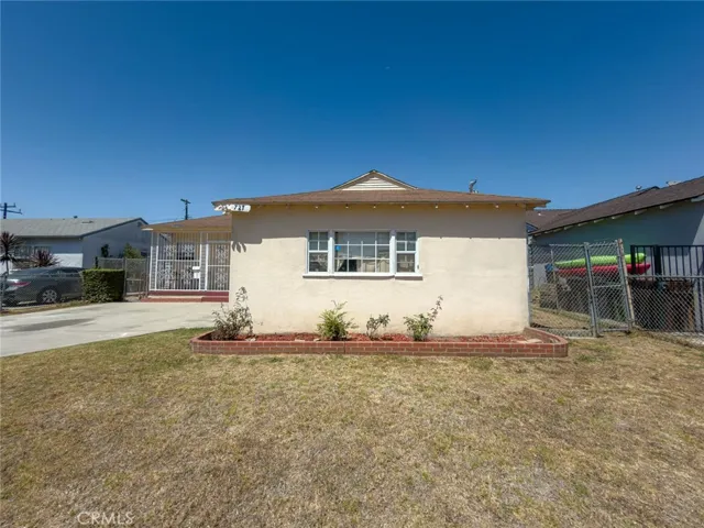 727 S Caswell, Compton, California 90220