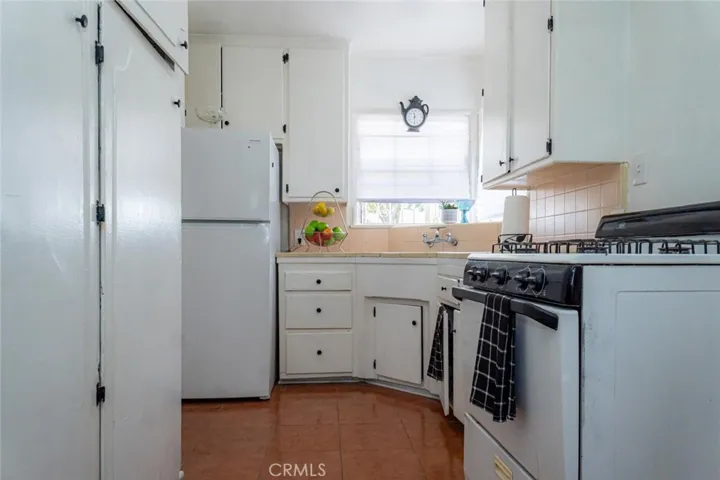 727 S Caswell, Compton, California 90220