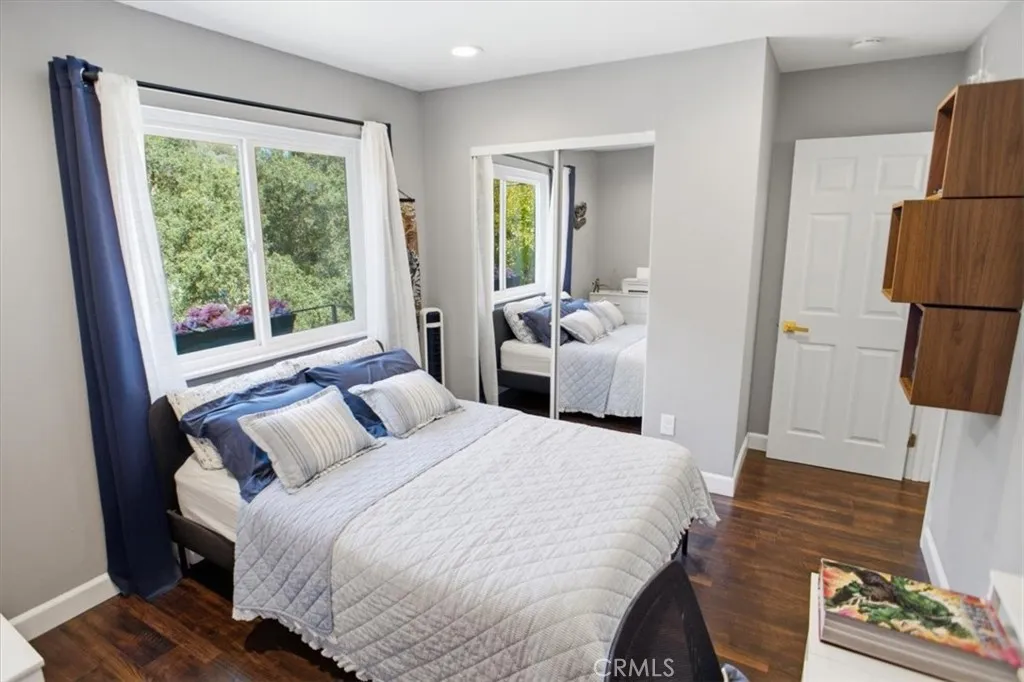 upstairs guest room 1