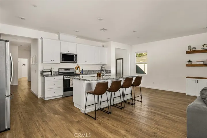 20996 Mountain Gate Drive, Riverside, California 92507