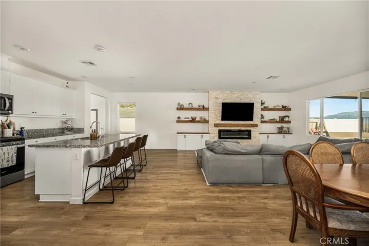 20996 Mountain Gate Drive, Riverside, California 92507