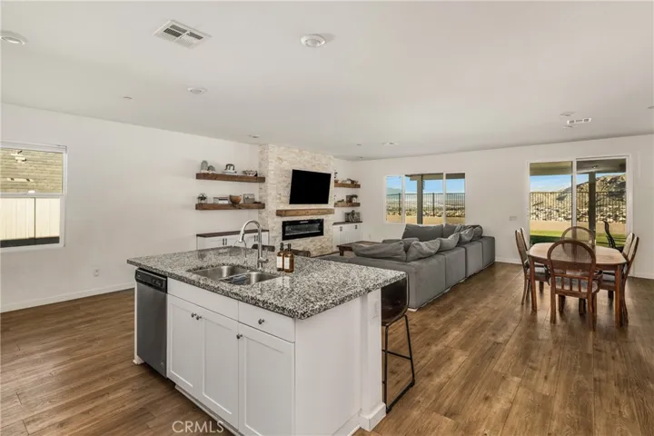 20996 Mountain Gate Drive, Riverside, California 92507
