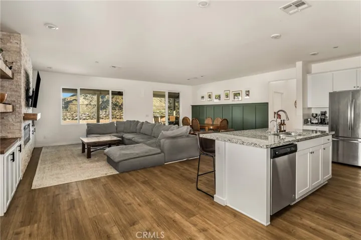 20996 Mountain Gate Drive, Riverside, California 92507