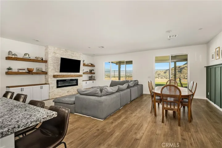 20996 Mountain Gate Drive, Riverside, California 92507