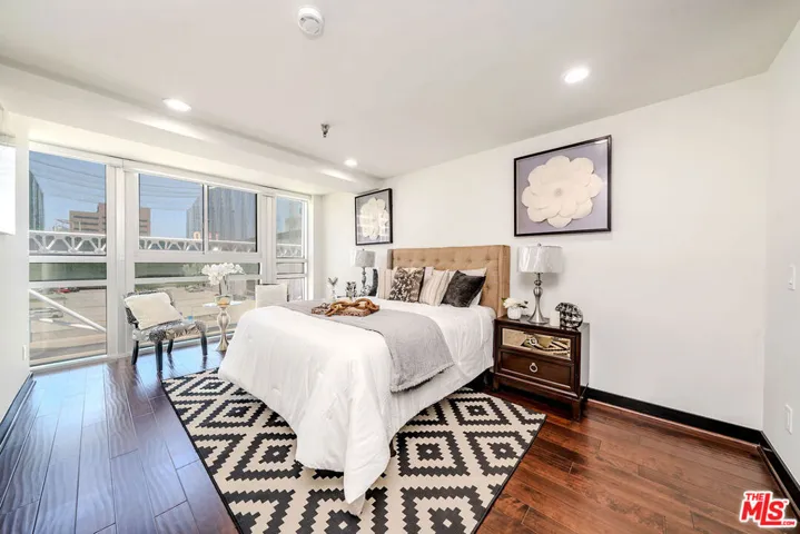 702 S Serrano Avenue 605, Los Angeles, California 90005