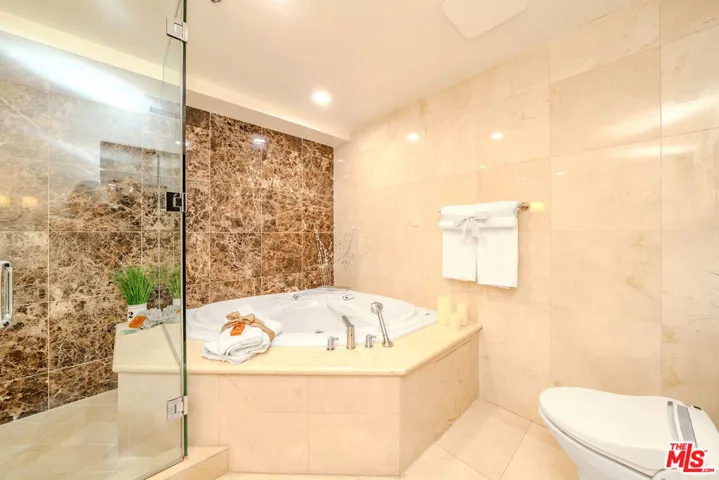 702 S Serrano Avenue 605, Los Angeles, California 90005