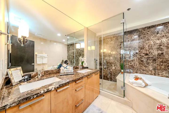 702 S Serrano Avenue 605, Los Angeles, California 90005