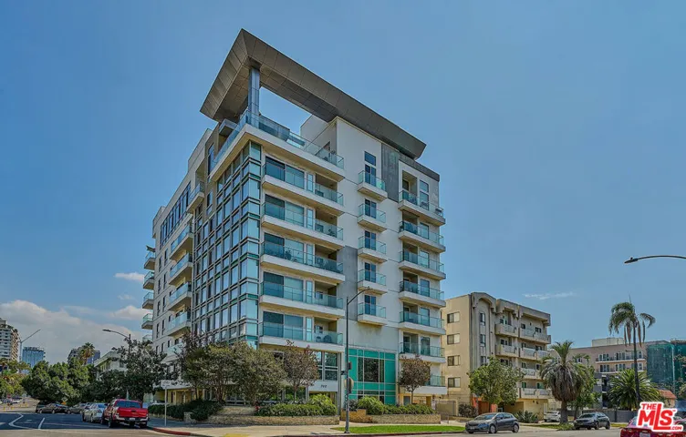 702 S Serrano Avenue 605, Los Angeles, California 90005