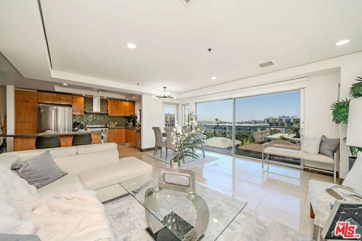 702 S Serrano Avenue 605, Los Angeles, California 90005
