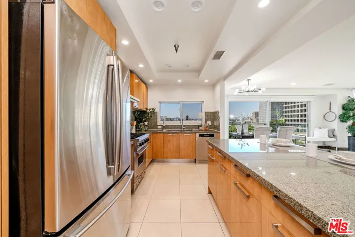 702 S Serrano Avenue 605, Los Angeles, California 90005