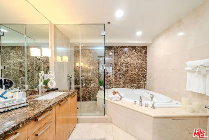 702 S Serrano Avenue 605, Los Angeles, California 90005