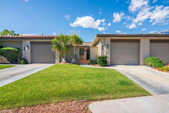 1-web-or-mls-Were Focused 1981 Paseo Raq