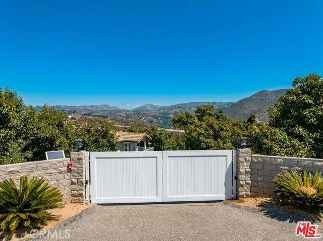 2125 Puerto Del Mundo, Fallbrook, California 92028