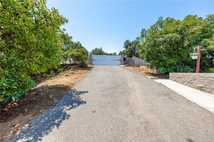 2125 Puerto Del Mundo, Fallbrook, California 92028