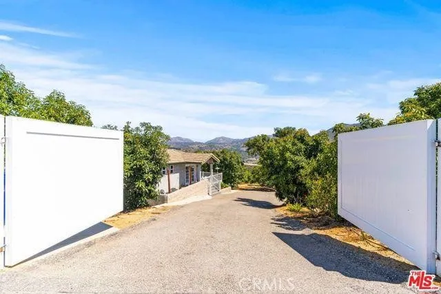 2125 Puerto Del Mundo, Fallbrook, California 92028