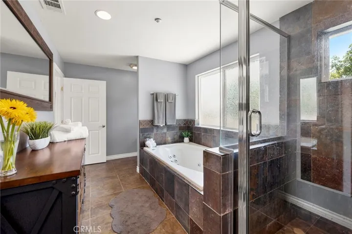 2125 Puerto Del Mundo, Fallbrook, California 92028