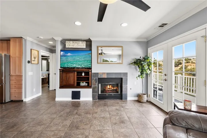 2125 Puerto Del Mundo, Fallbrook, California 92028