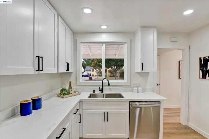86 Preda St, San Leandro, California 94577