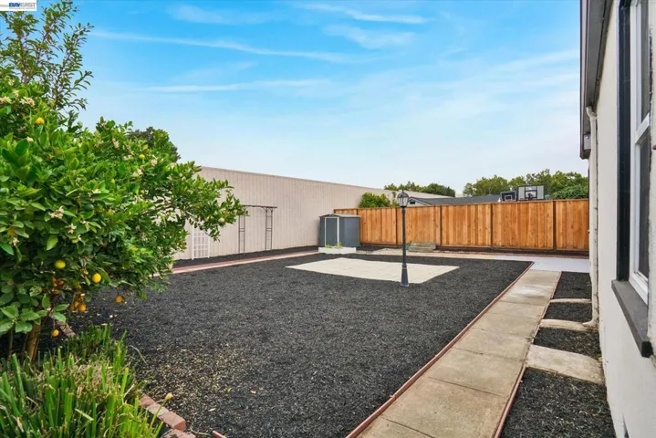 86 Preda St, San Leandro, California 94577