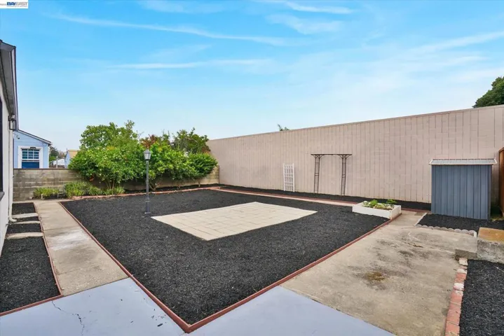 86 Preda St, San Leandro, California 94577
