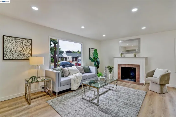 86 Preda St, San Leandro, California 94577