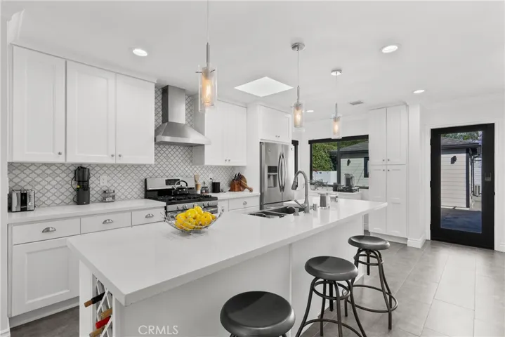 5810 Ranchito Avenue, Los Angeles, California 91401