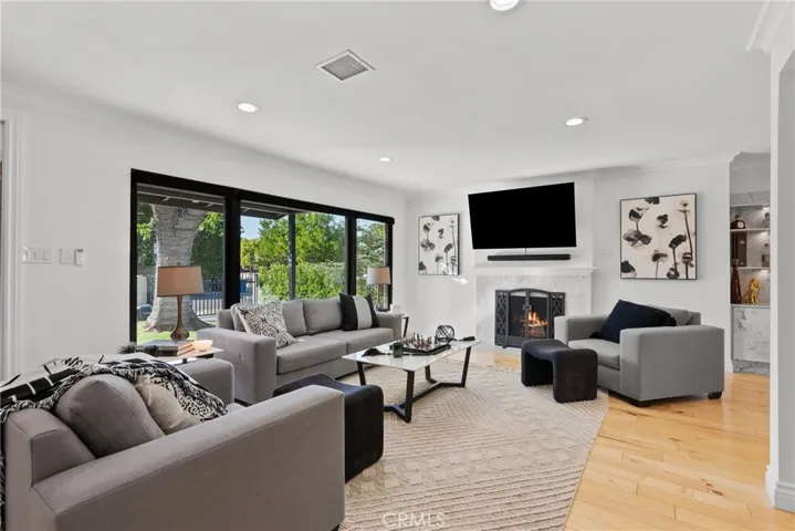 5810 Ranchito Avenue, Los Angeles, California 91401