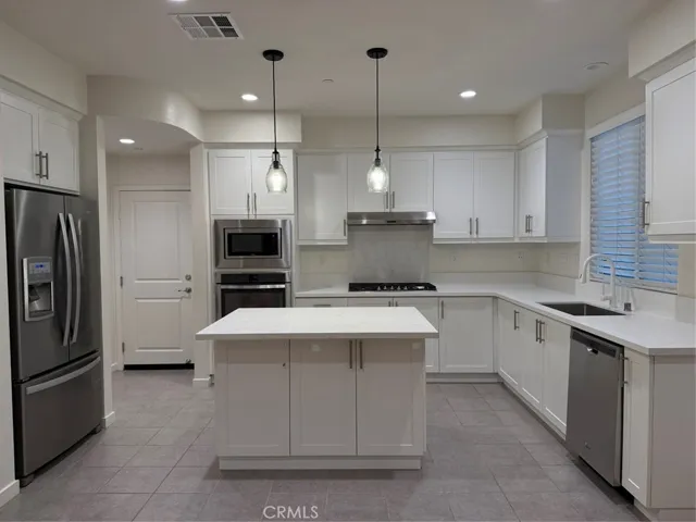 180 Terrapin, Irvine, California 92618