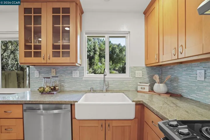 854 Shell Ave, Martinez, California 94553