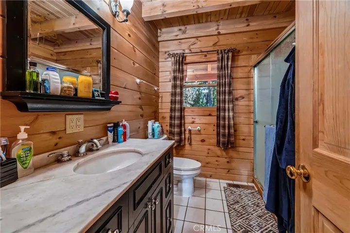 6072 Guilford, Magalia, California 95954